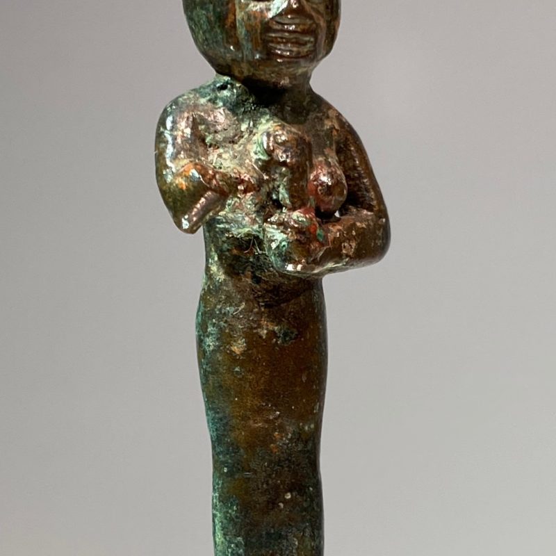 Miniature statuette of a priestess